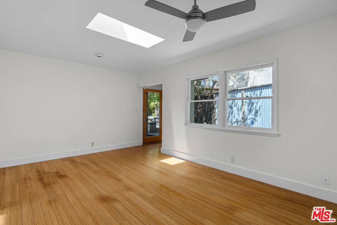 608 Woodlawn Ave 2BR Marina Del Rey La