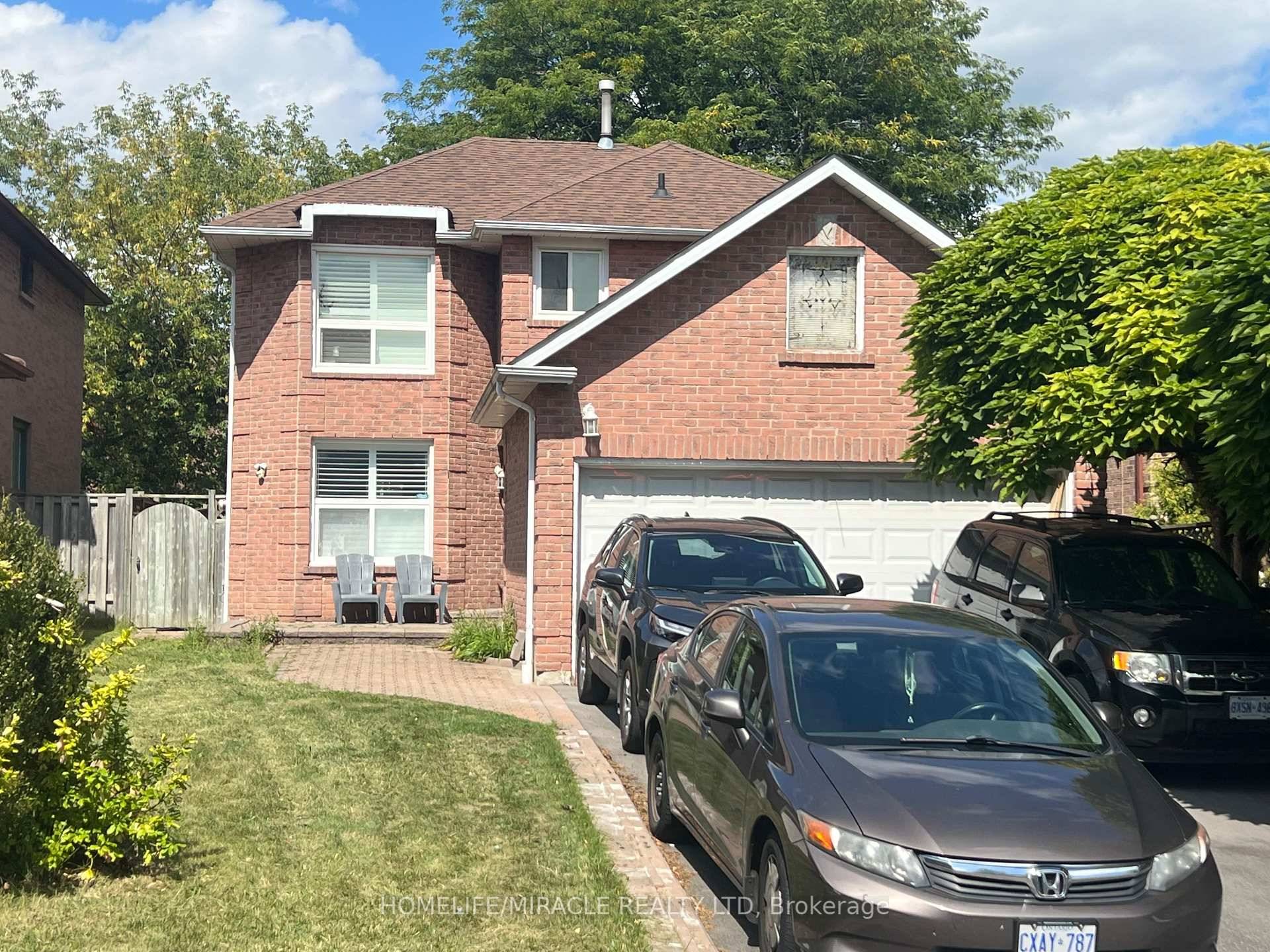 Welcome to this Charming Full brick 2 storey, 4 Bedroom Detached Home in the Highly desirable Central Ajax Area !