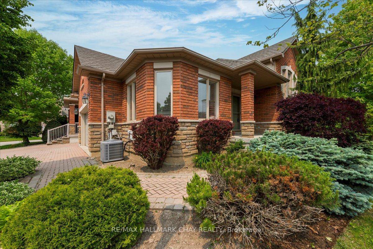 Bonus to Selling agent, see below !