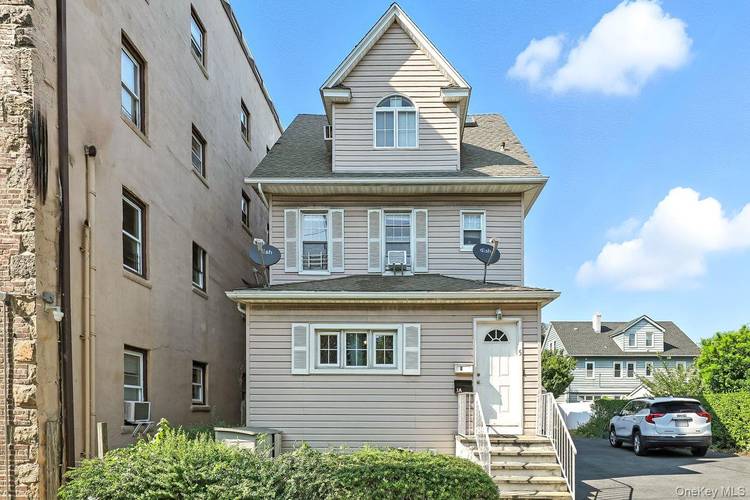 Exceptional opportunity in Larchmont area for investor and owner occupants.