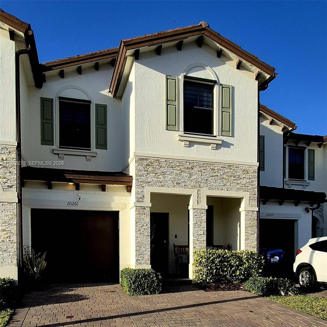 Beautiful and spacious 4 bedroom, 2.