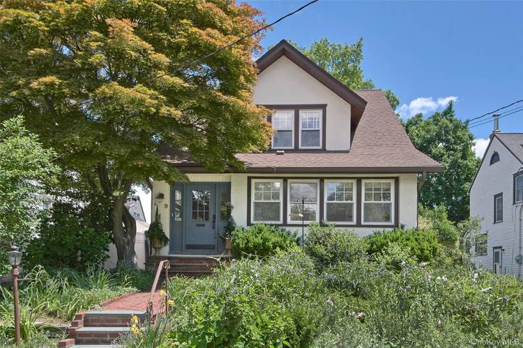 Fully furnished and thoughtfully appointed, this exceptional Rye rental offers a rare opportunity to enjoy a turnkey living experience in one of Westchester County's most desirable coastal communities.