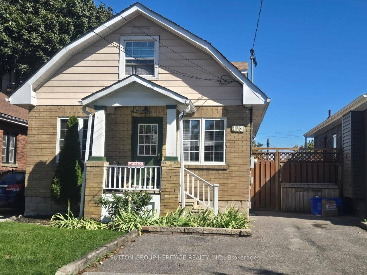 Charming Oshawa Duplex ! With a Legal Secondary Apartment, this home offers comfort, versatility, and investment potential.