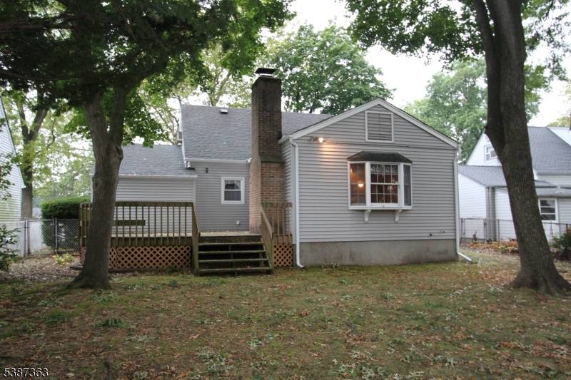 Great opportunity to buy this Diamond In The Rough and make it your own.