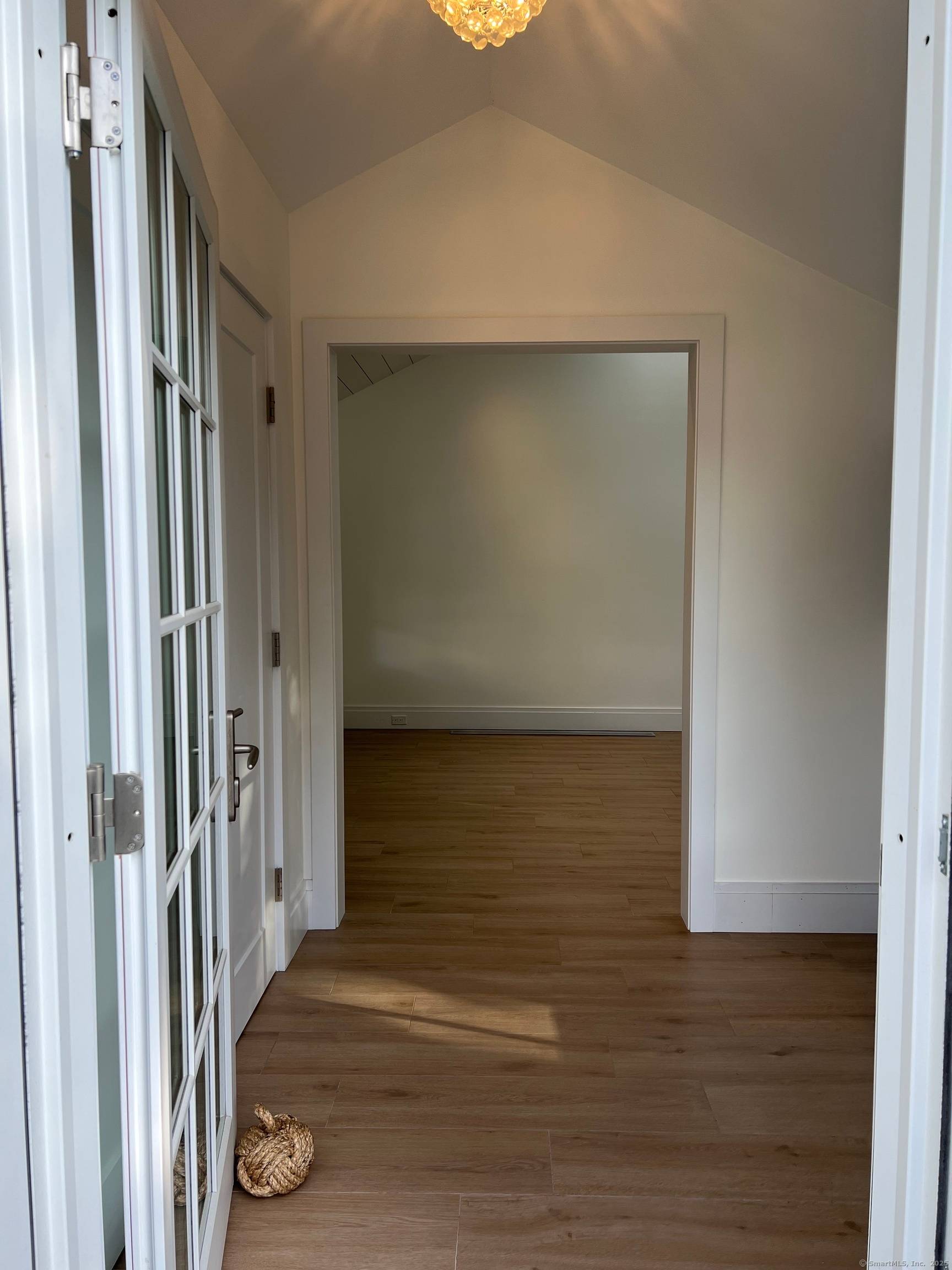 One bedroom cottage tucked away in the heart of Darien !