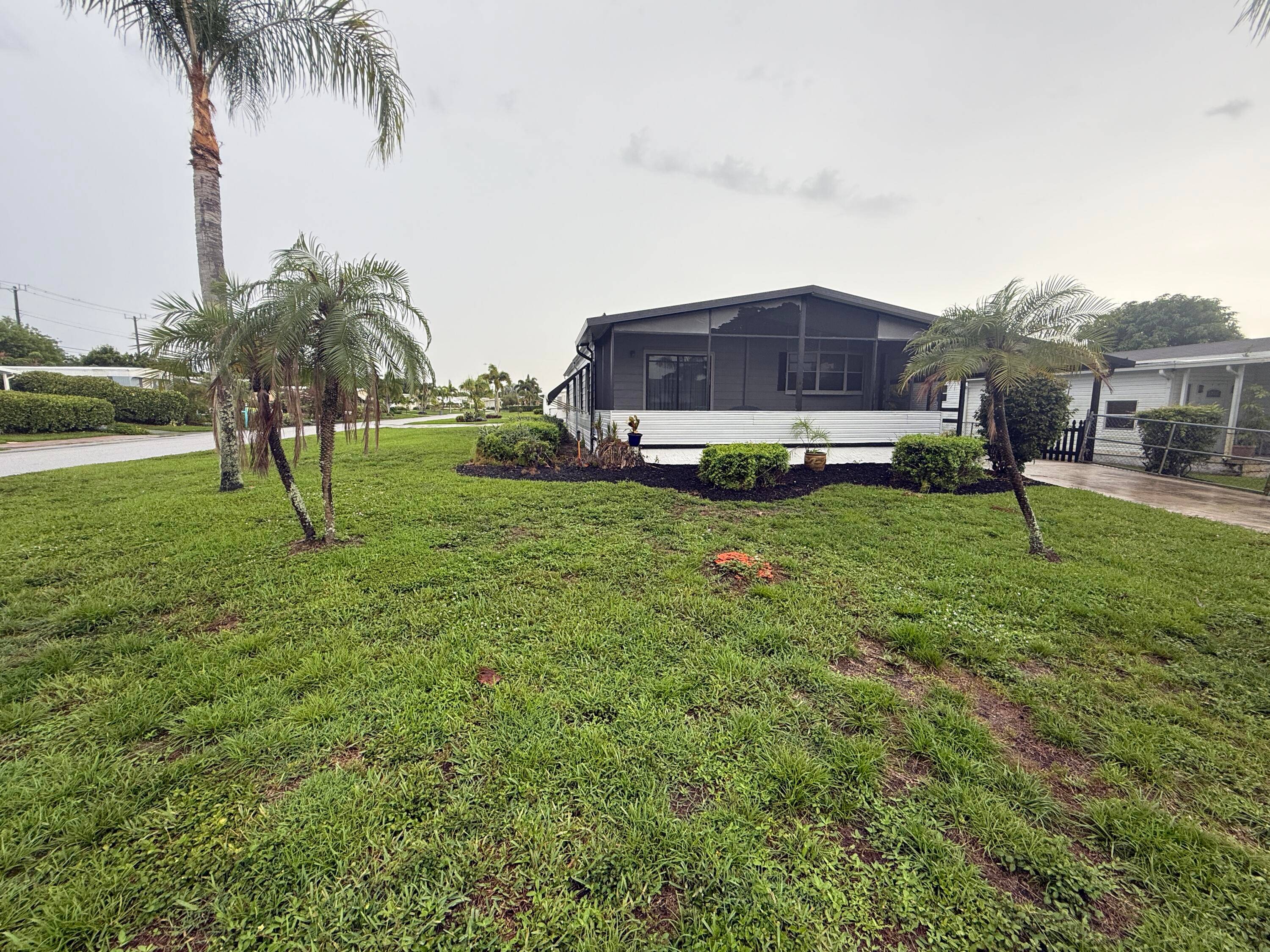 Much sought after CORNER Property in Section 1 of Cambridge where you can bring you Boat RV.