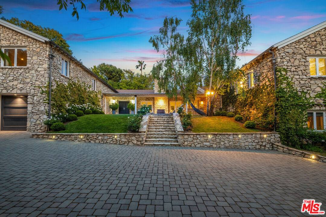 422   Parkwood Dr 5BR Bel Air La