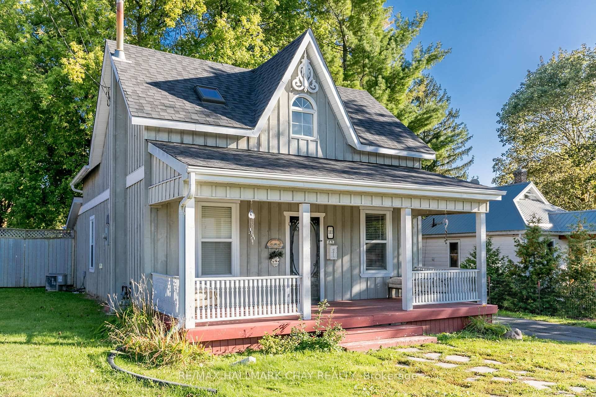 Welcome To This Unique amp ; Historical Home Located On A Private amp ; Large 51ft x 265ft Lot With Development Potential, Steps From Lake Simcoe amp ; Growing Downtown ...