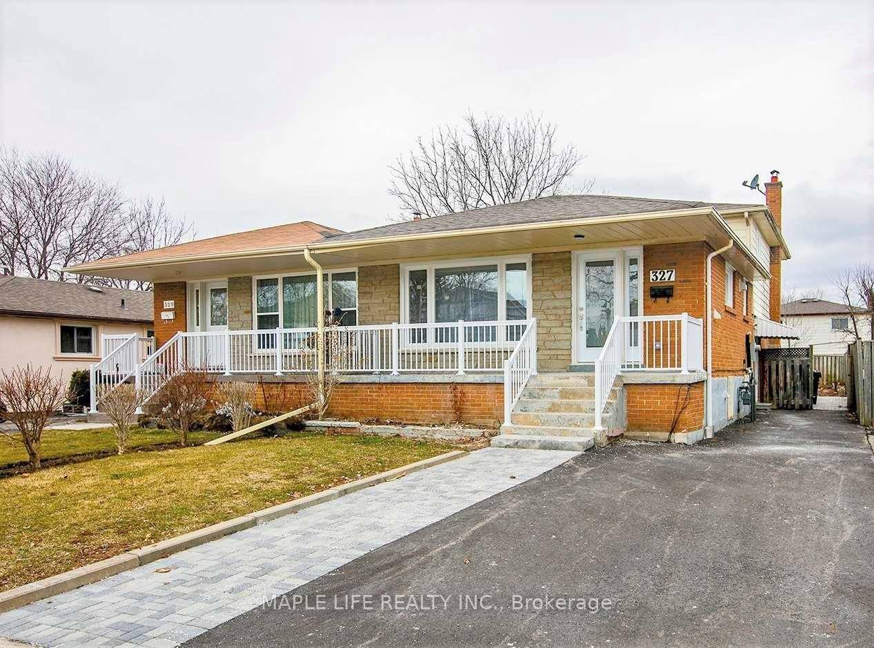 Rarely Offered Clean and Spacious 3 Bedroom Home Located In A Highly Desirable Neighborhood !