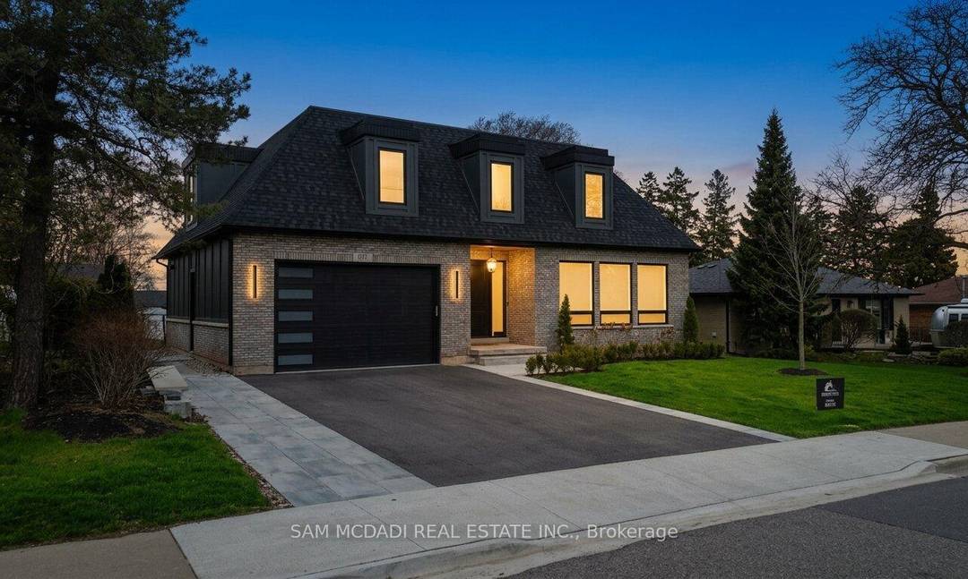 Welcome to 107 Vista Blvd, a custom built modern residence offering over 5, 100 SF of meticulously crafted living space in a highly sought after Streetsville neighbourhood.