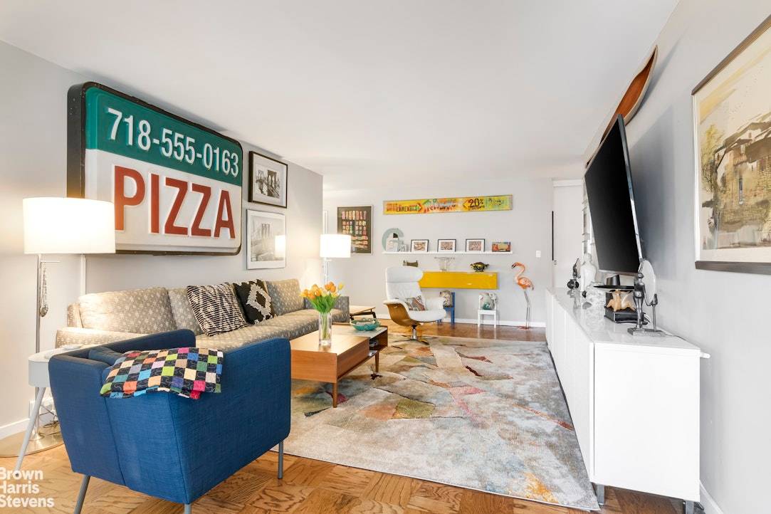 A UNIQUE ONE BEDROOM WITH BALCONY As the largest of the one bedroom apartments in all of Lincoln Towers this nearly 1, 000 square foot home has been updated and ...