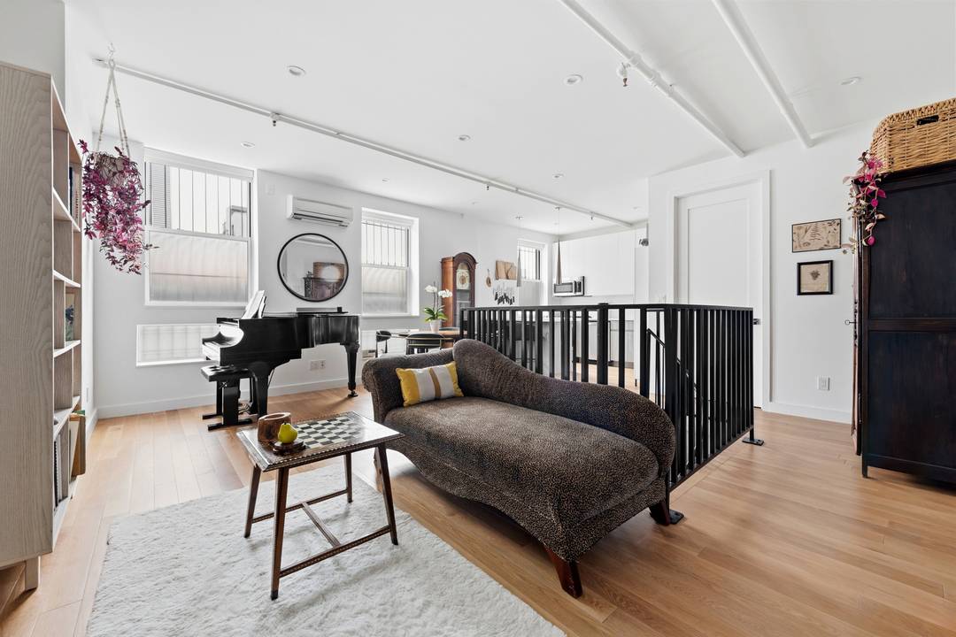 Welcome home to the Brooklyn duplex you've been searching for.