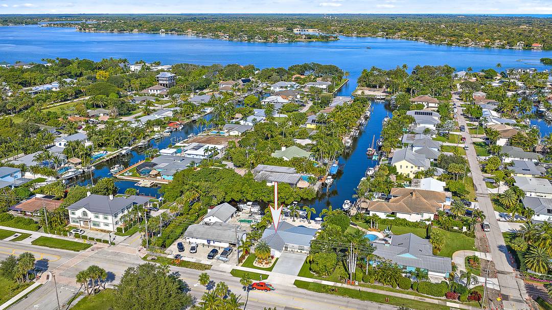 Want to spend your winter months in one of Jupiter's most stunning waterfront gems ?
