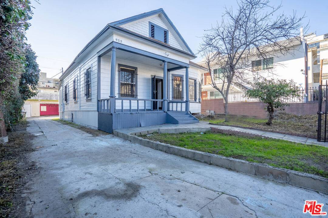 955  S Ardmore Ave 3BR La