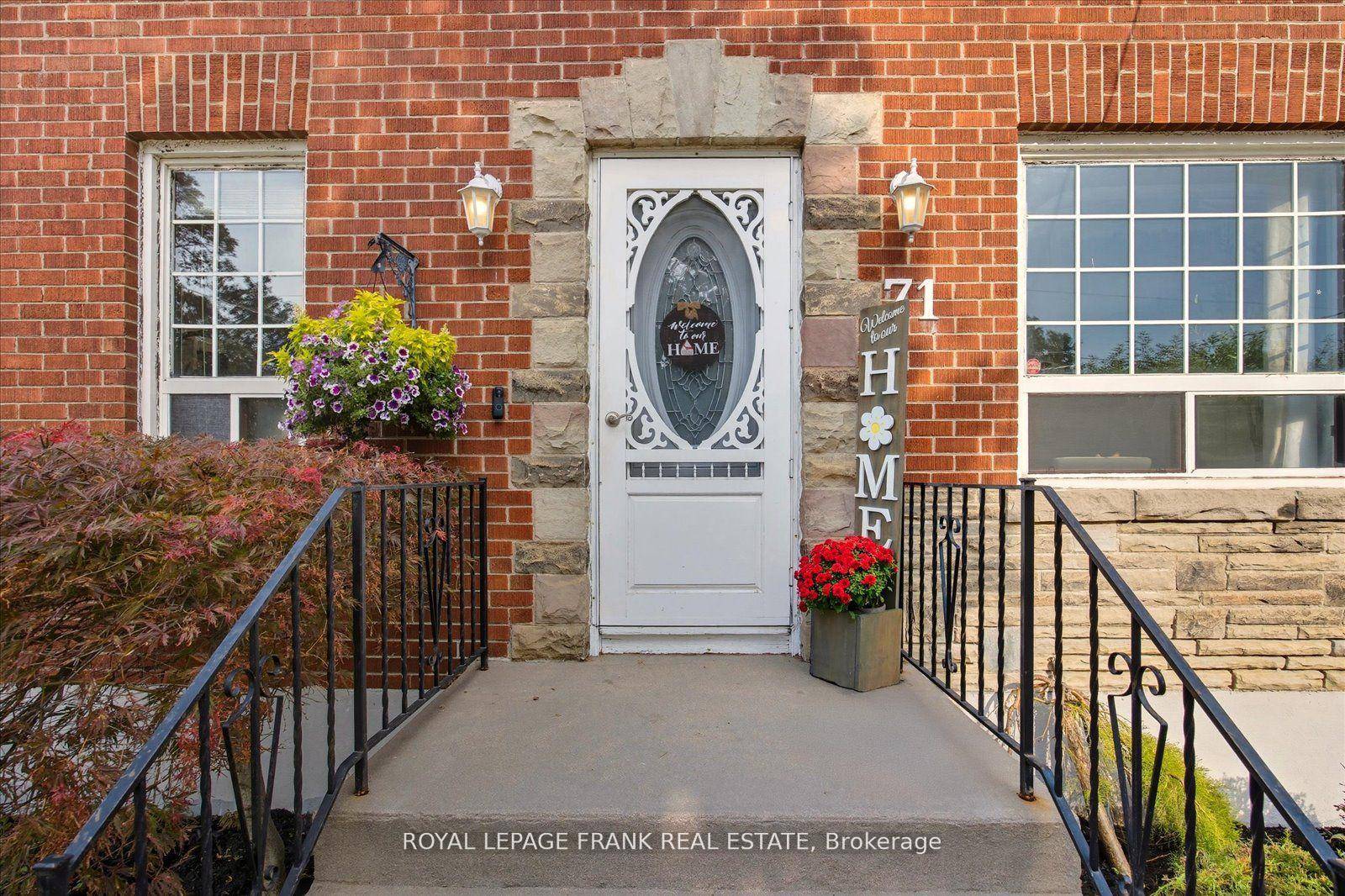 Welcome To This Charming 1 1 2 Storey Home that's Perfect For First Time Buyers, Down Sizers or Investors !