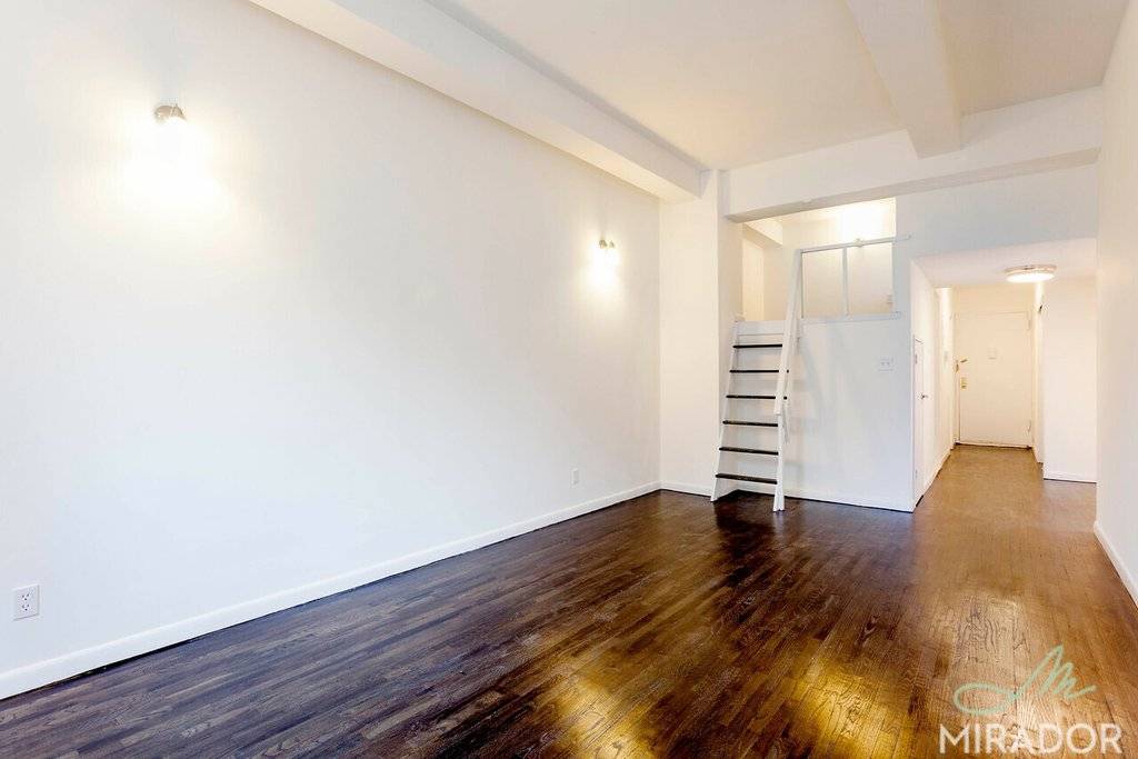 This freshly renovated South facing apartment has a storage loft, extra high ceilings, refinished hardwood floors, excellent closet space amp ; direct southern sunlight thought the over sized windows.