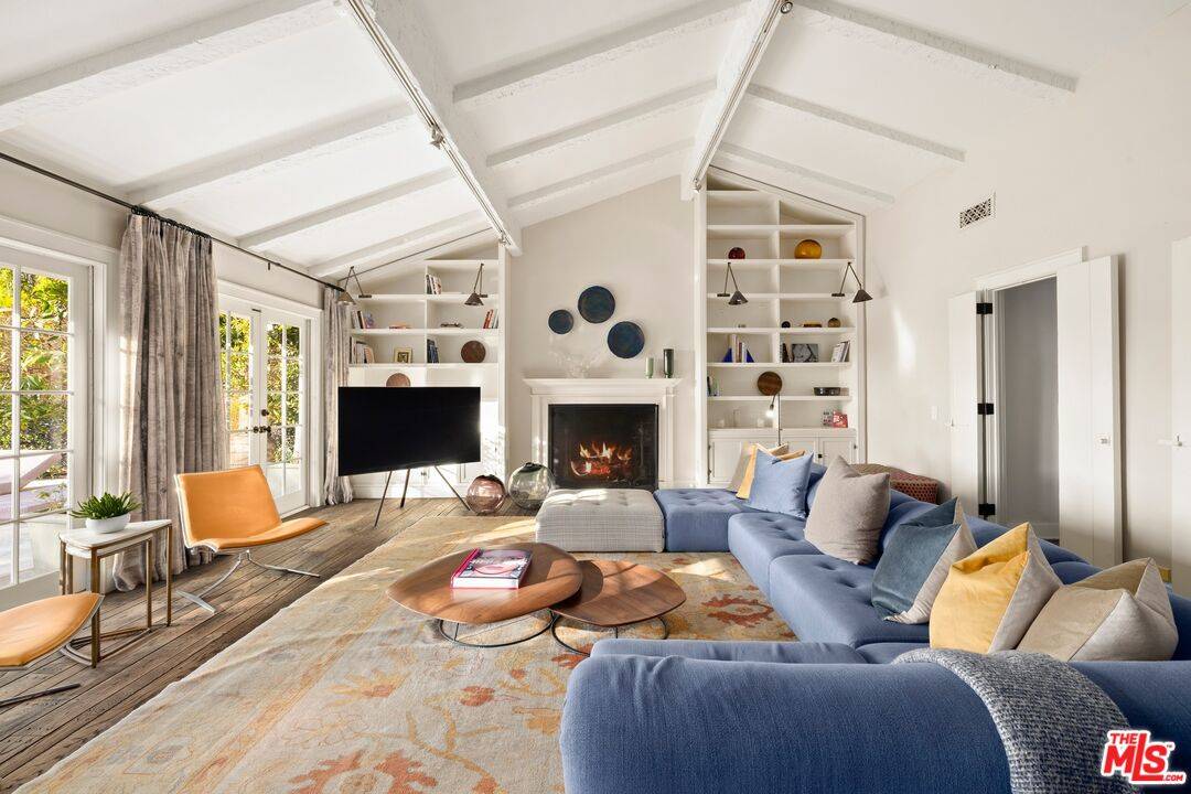 1441   Oriole Dr 2BR Sunset Strip La