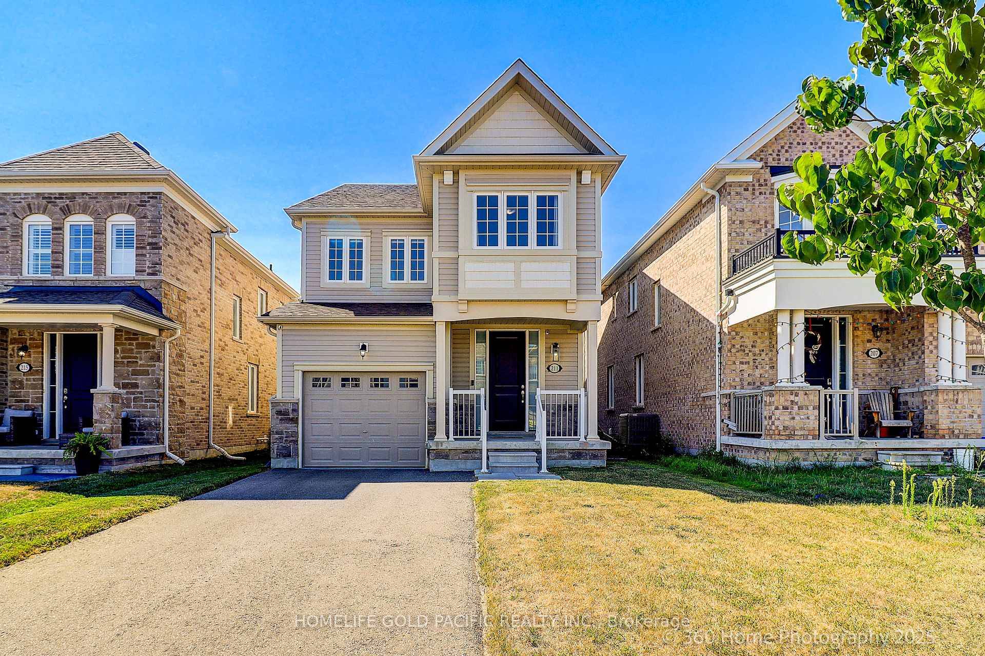 Welcome Home ! Nestled In The Orchard West East Subdivision, Fully Completed and Quiet Neighbourhood !