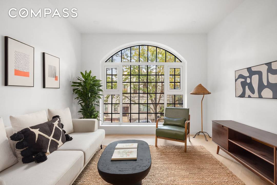 Introducing 90 Herbert Street, Brooklyn's newest boutique condominium development, located on a quiet, tree lined street at the crossroads of Williamsburg and Greenpoint.