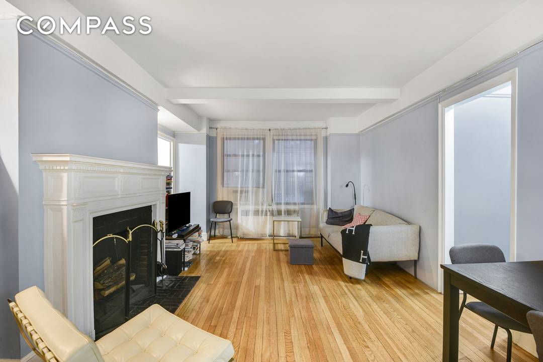 Welcome to apartment 2T at 205 East 78th Street.