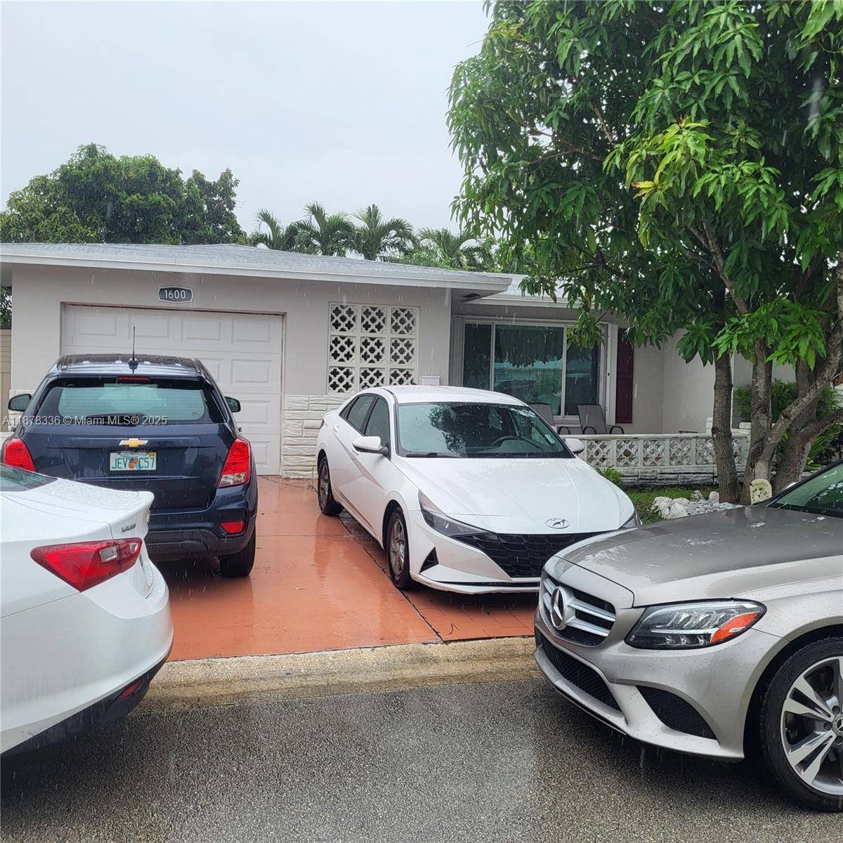 BEAUTIFUL 4 BED 2 BATH HOME.