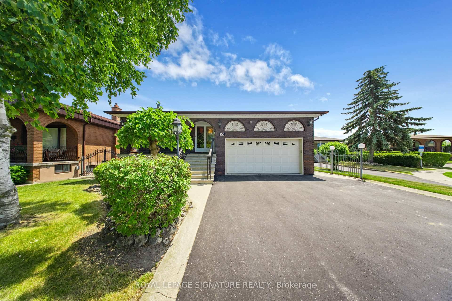 Large and Spacious 5 Level Back Split on Premium Ravine Green space Lot !