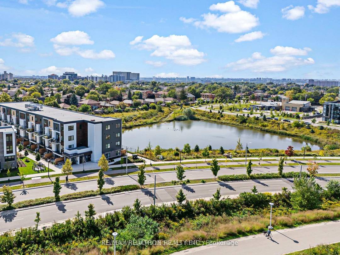 Welcome to life at Downsview Park !