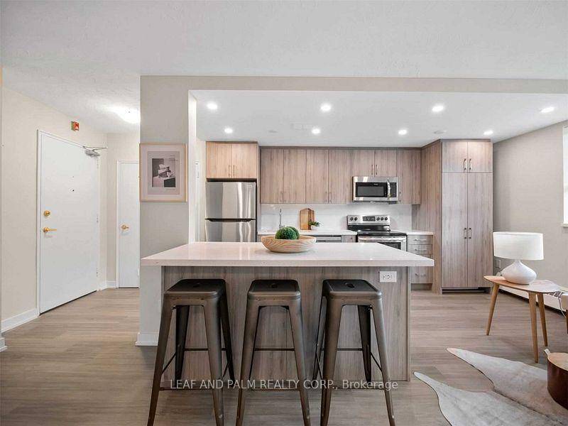 Walking Distance To Transit Richmond Hill Go Station !