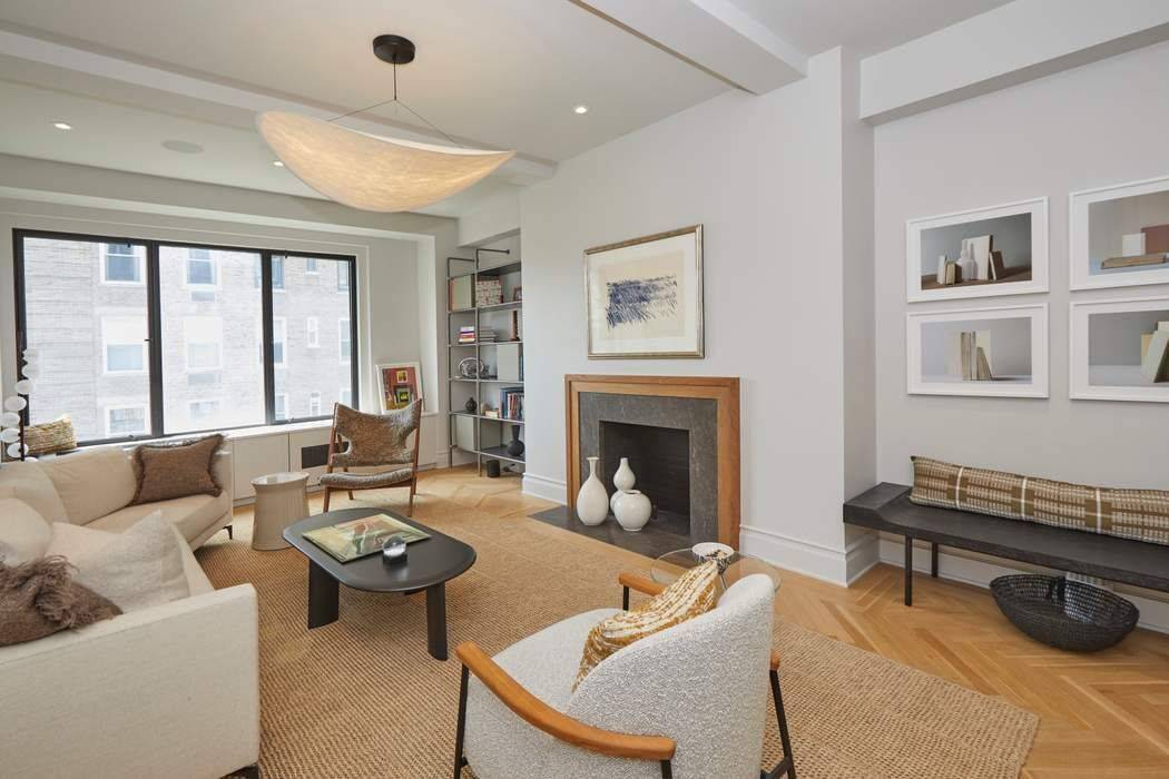 1140 Fifth Avenue, 10C Carnegie Hill Gem Meticulously and beautifully renovated to an exceptional standard ; no expense has been spared, and no detail overlooked in the creation of this ...