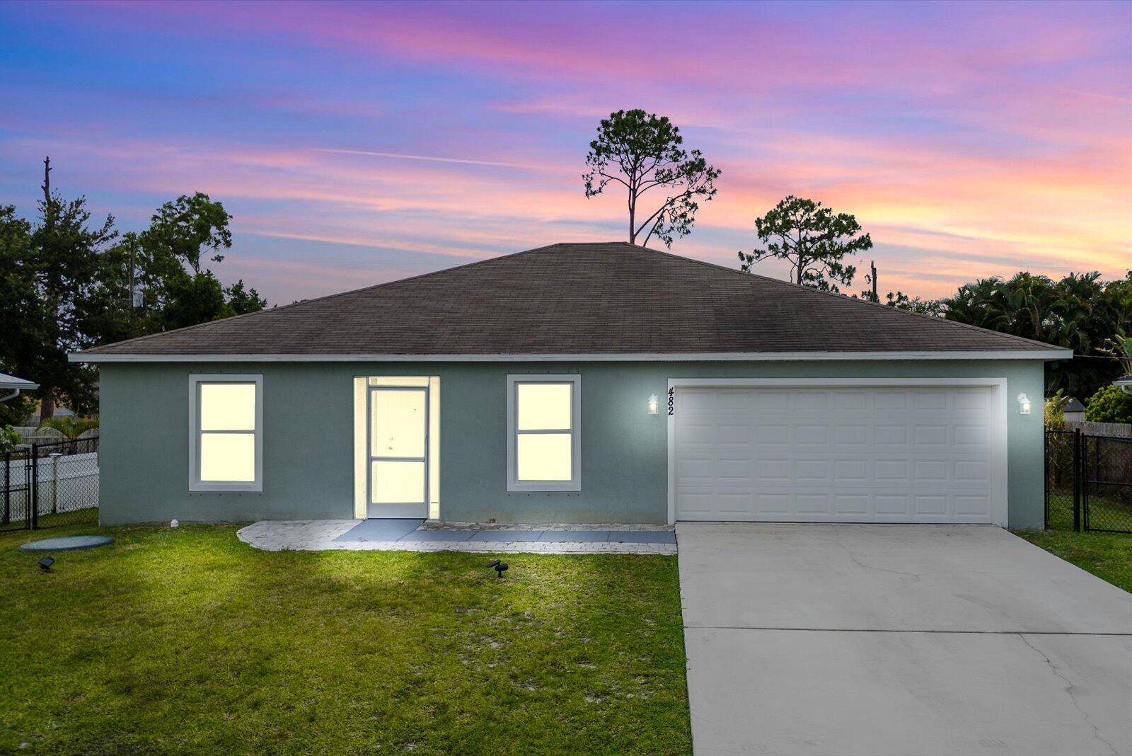 Move in ready CBS 3BD 2BA, 2 car garage single family home with no HOA !