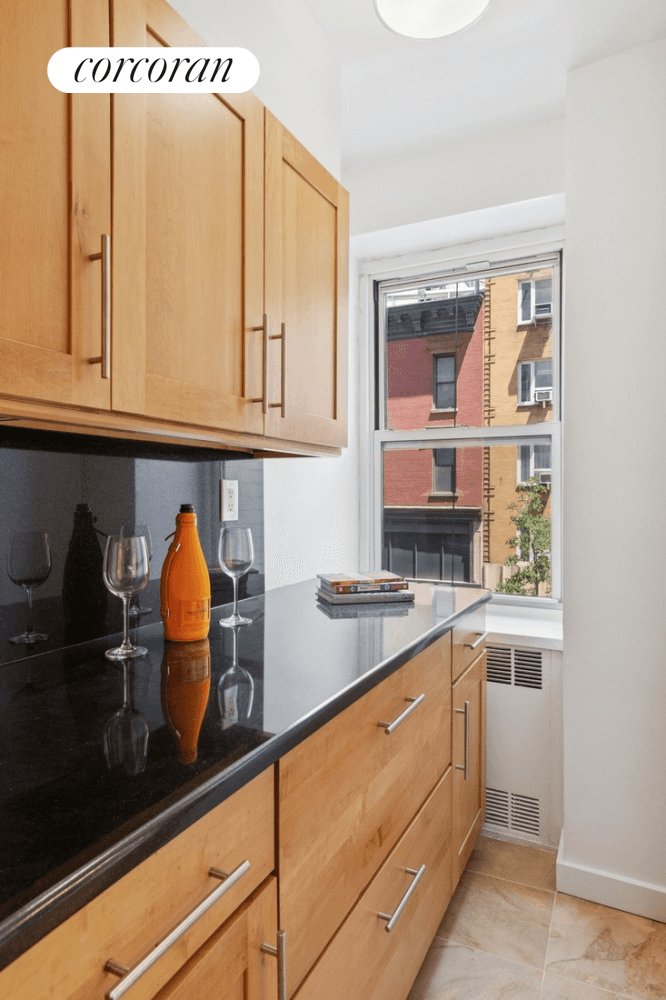 Welcome to 150 East 77th Street, a cooperative building that is conveniently located at the corner of 77th Street and Lexington Avenue.