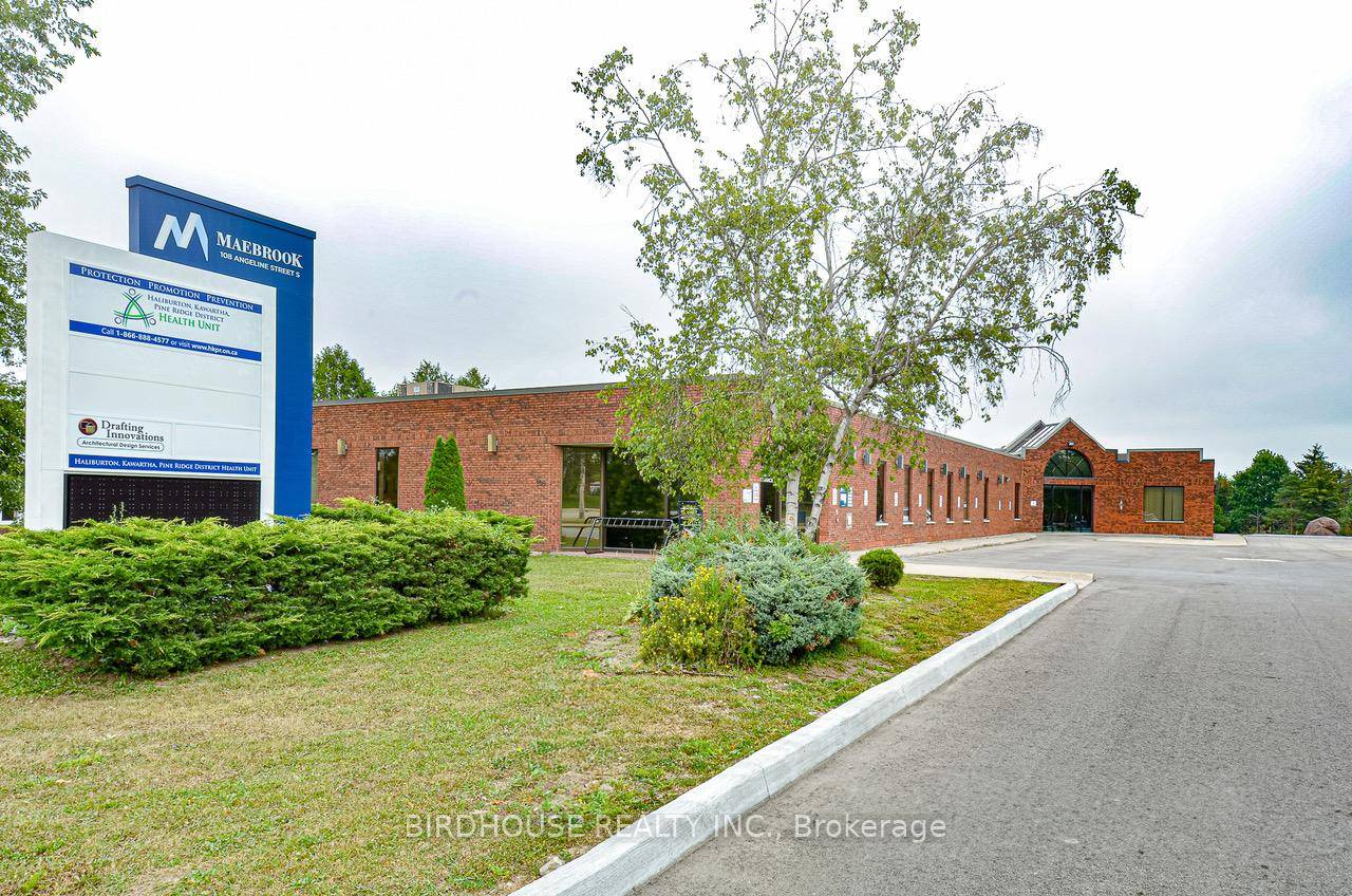 Unit 5 at Maebrook ! Street level unit boasts 2185 square feet of usable space with an entrance reception area followed by a large open area, six 6 individual offices ...