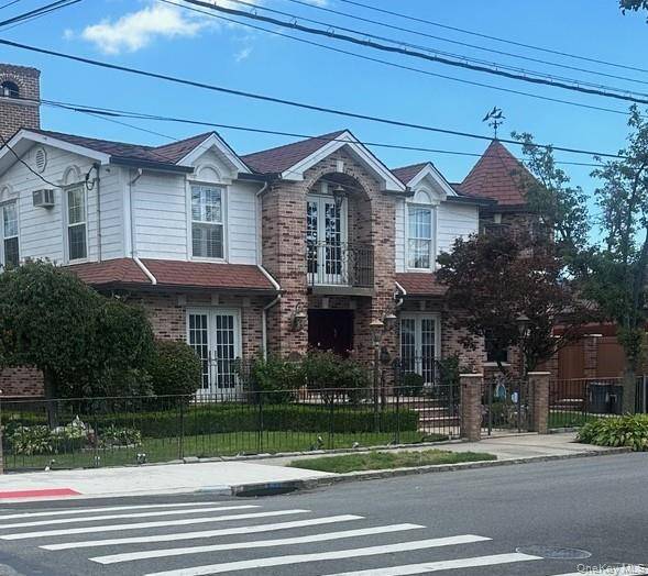 Welcome to this custom colonial home set on a 50x100 lot.