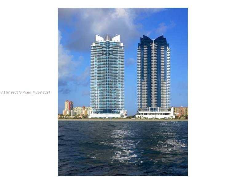 LUXURY OCEANFRONT BUILDING, FURNISHED 1 BED DEN AS A SECOND BEDROOM, 2 FULL BATH, DIRECT OCEAN VIEW, TOP OF THE LINE APPLIANCES, MIELE APPLIANCES, WINDOW TREATMENTS, WHITE PORCELAIN FLOOR, STATE ...