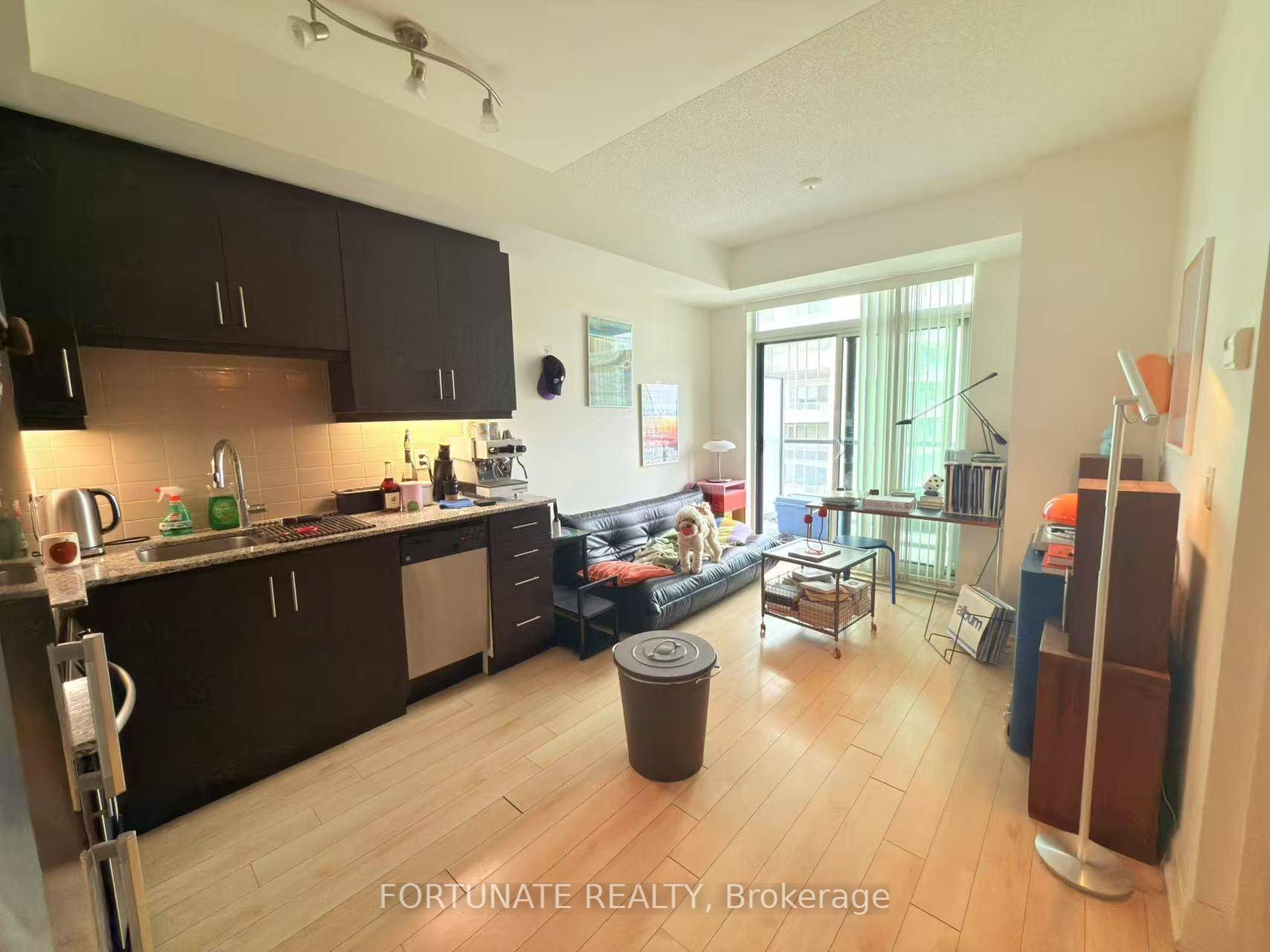Award winning builder ! Diamante Development.