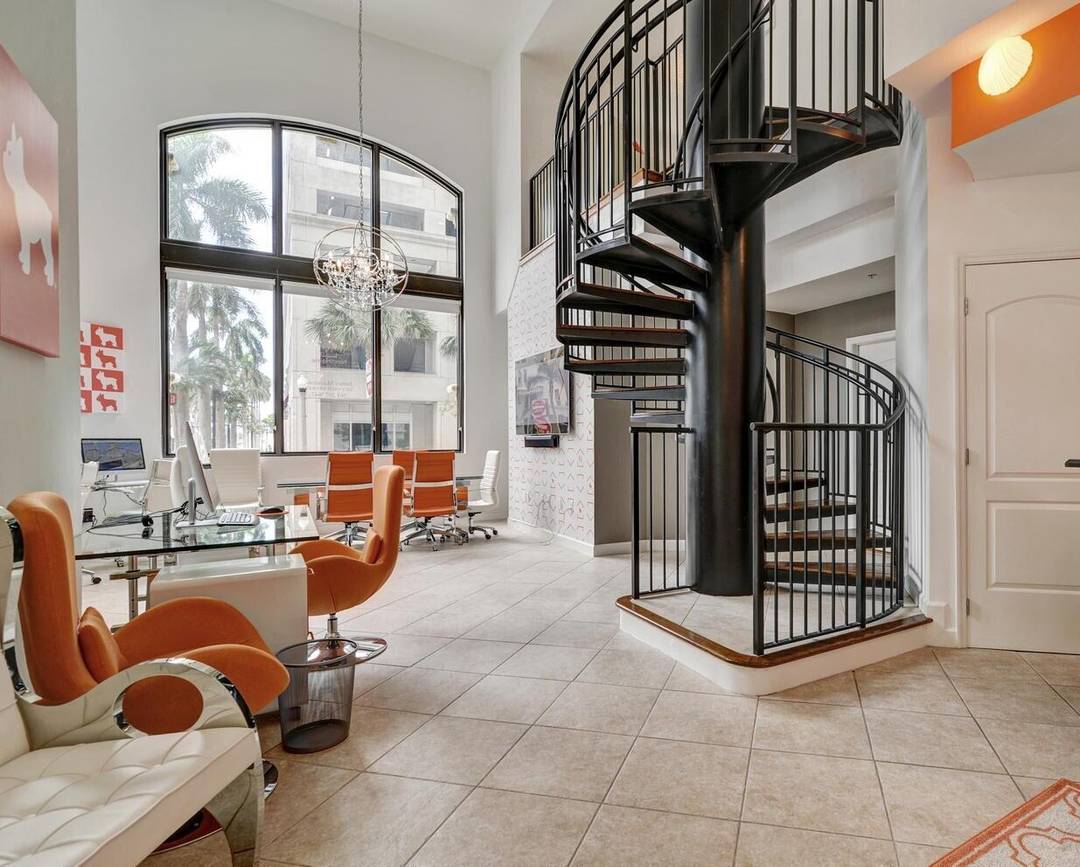 Live or work space, volume ceilings, full kitchen, 2 full baths, plus a loft, prestigious Luxury One City Plaza Building, 3 parking spaces, huge windows with blinds, Located near City ...