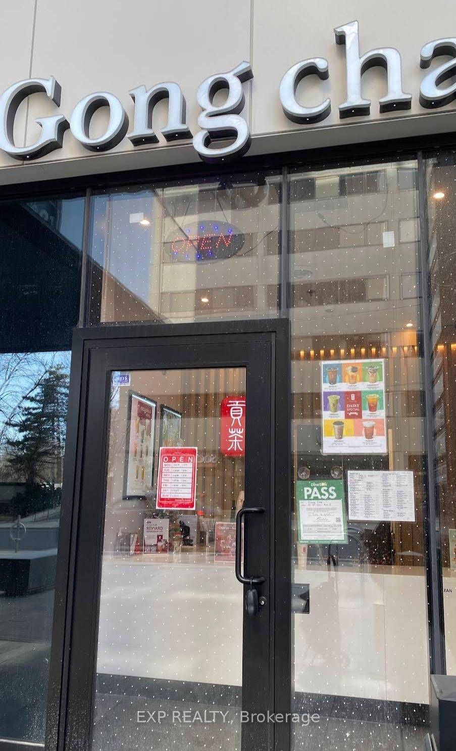 GONGCHA ST CLAIR AVE EAST, STRATEGICALLY LOCATED IN THE HEART OF THE LIVELY MIDTOWN TORONTO CORRIDOR, STANDS OUT AS A PRIME INVESTMENT OPPORTUNITY IN THE THRIVING BEVERAGE SECTOR.