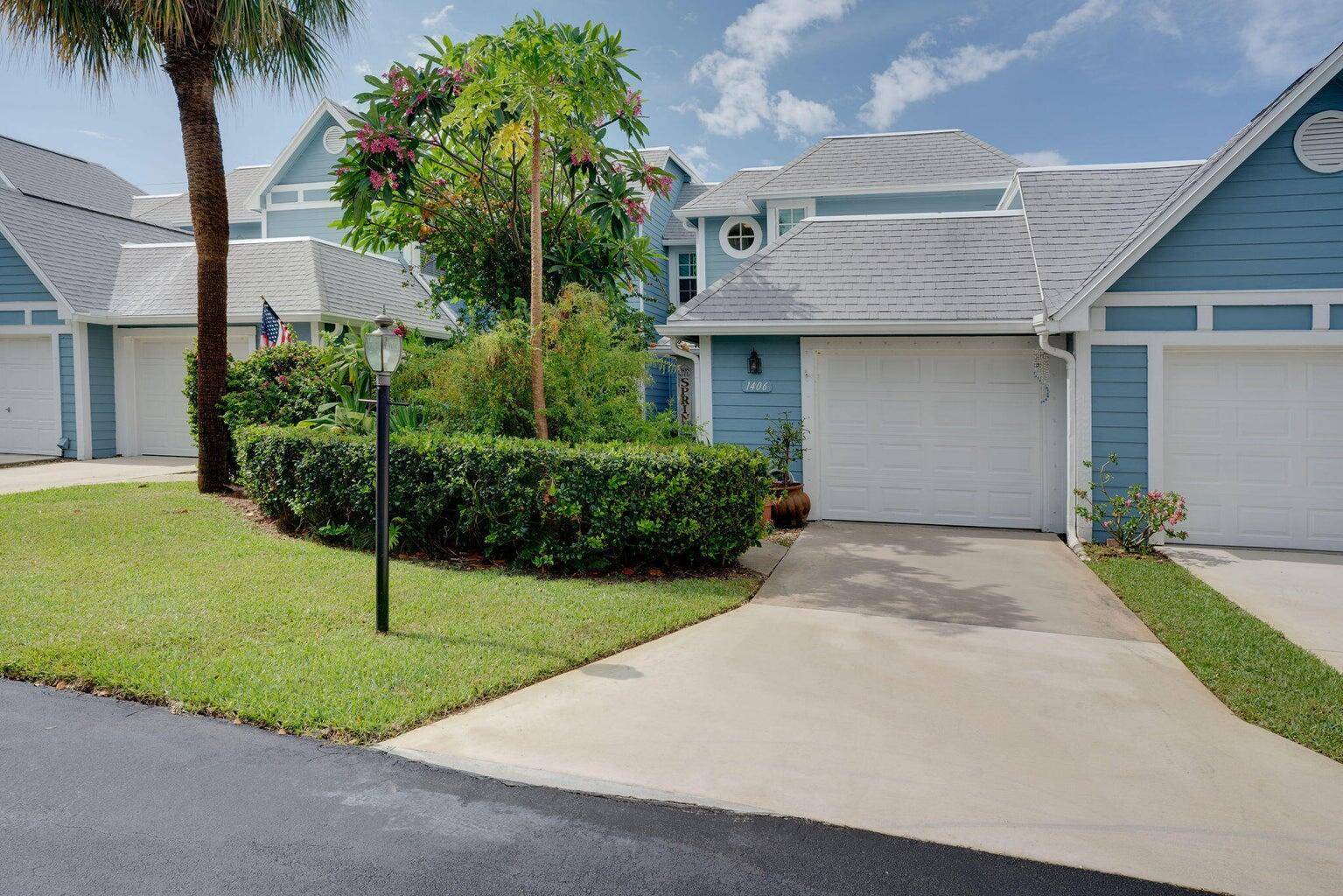 It's your opportunity to own a piece of Florida paradise !
