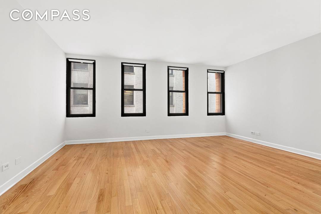 Discover exceptional value in this large, sun filled one bedroom apartment located in one of the Financial District s most sought after buildings.