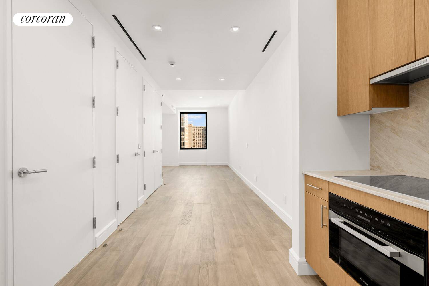 Residence 1404 at 88 Lexington Avenue is a bright and airy newly renovated studio offering sun drenched skyline views and refined contemporary finishes throughout.