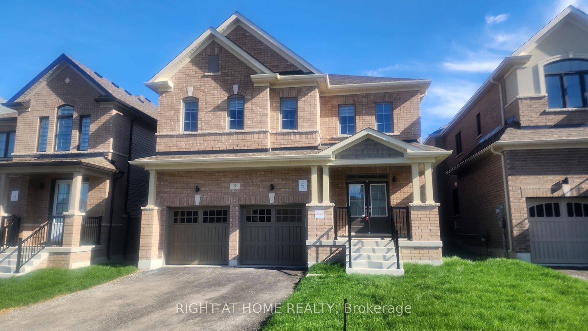 Brand New Closed in October 2024 Treasure Hill Detached house.