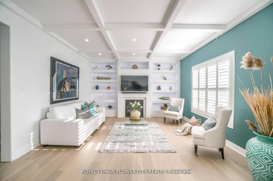 Click on Multimedia Link For Full Video Tour amp ; 360 Matterport Virtual 3D Tour Absolutely Stunning !