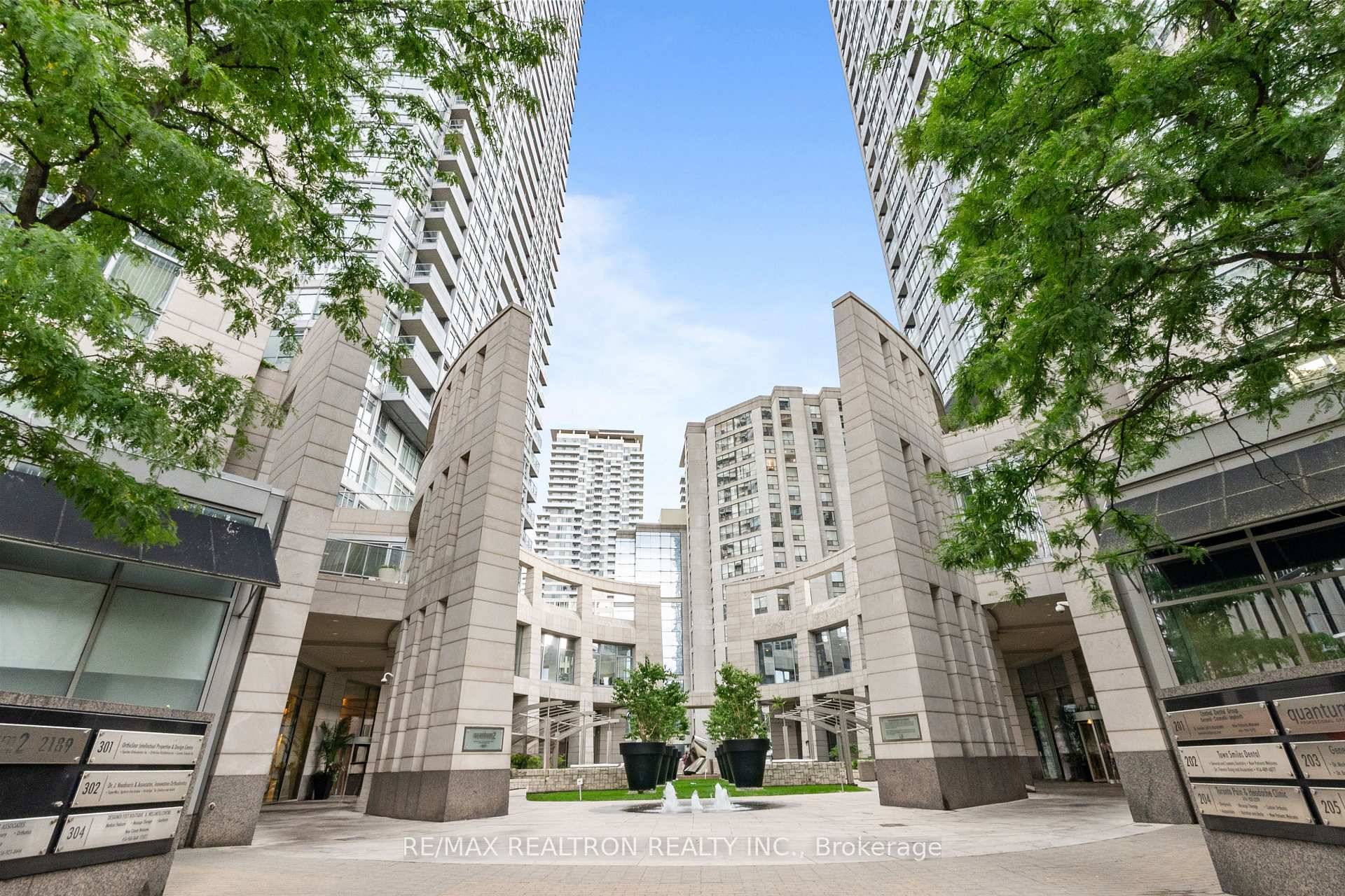 Welcome To This Beautifully Renovated 1 1 Bedroom, 1 Bathroom Condo At The Prestigious Quantum Towers.