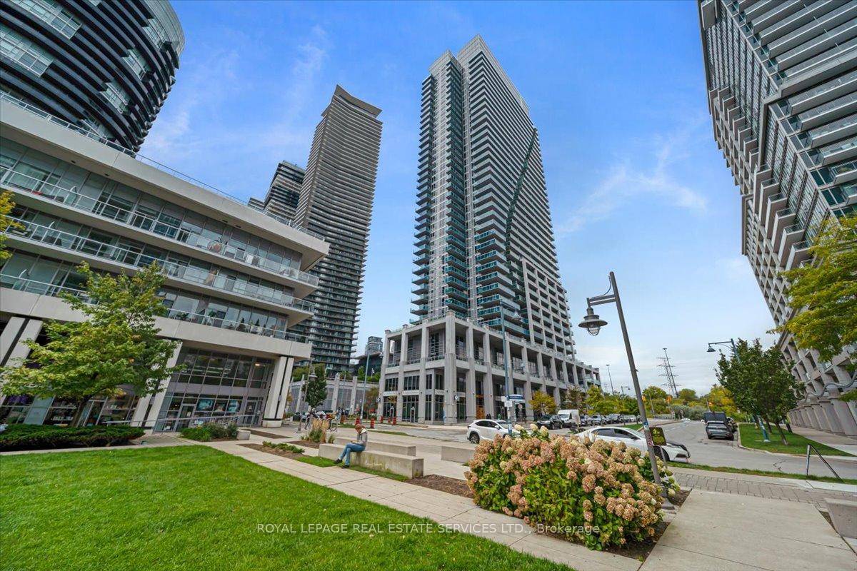 Welcome to The Nautilus at Humber Bay Shores where every day feels like a getaway.