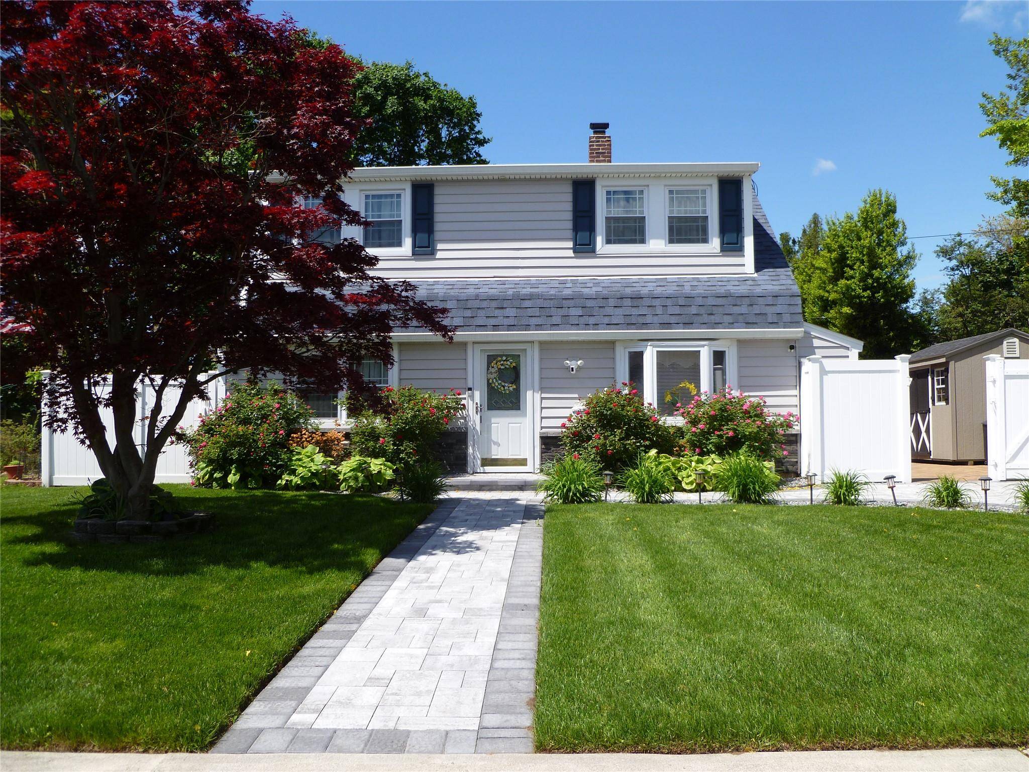 Move Into This Beautifully Maintained 2 Bedroom Can Be Back To The Original 3 Bedroom 2 Full Bathrooms.