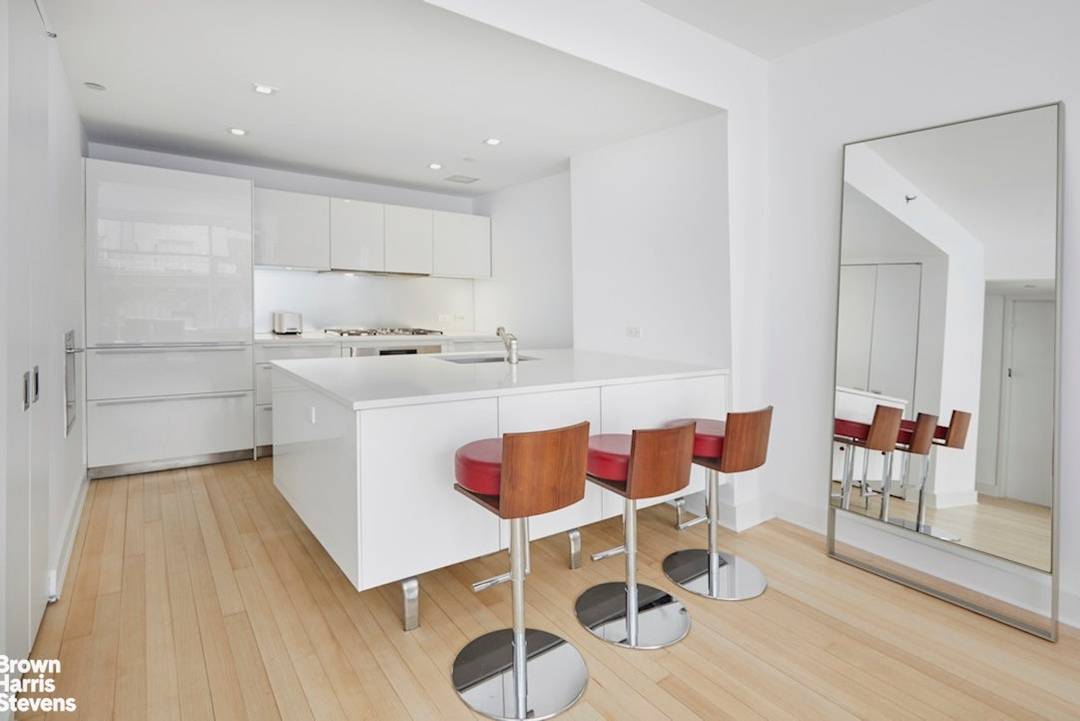 SPACOUS FULL FLOOR CONDO RESIDENCE DIRECT ELEVATOR ACCESS EXCEPTIONAL MIDTOWN LOCATION This full floor 2 bedroom 2 bath residence has direct elevator access offering the ultimate in privacy and convenience.