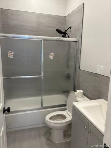 FIRST FLOOR TWO APARTMENTS AVAILABLE FOR RENT A STATE OF THE ART CONSISTING OF TWO 2 BEDROOM amp ; ONE BATHROOM GORGEOUS EAT IN KITCHEN ONE BATHROOM LIVING ROOM DINING ...