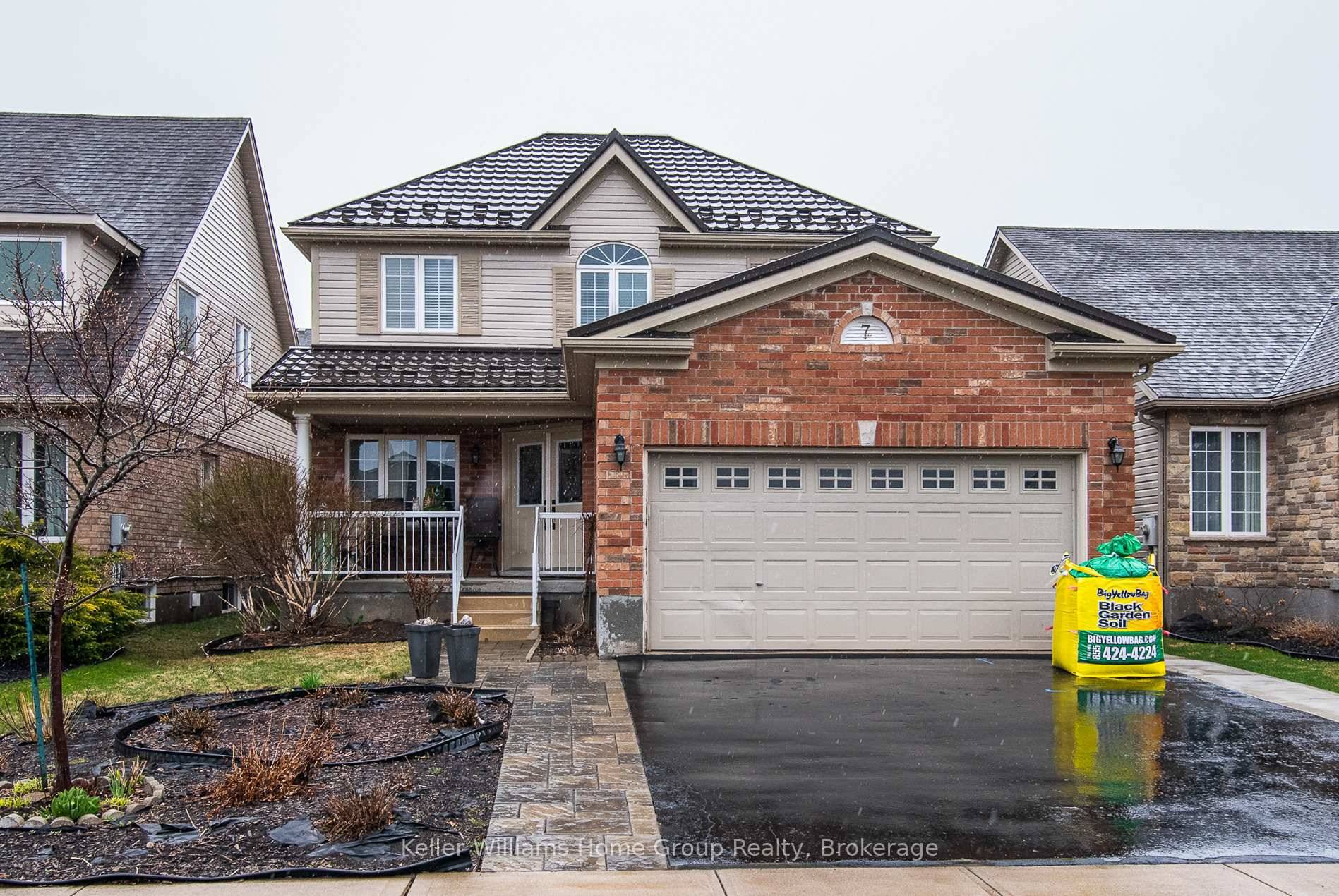 Looking for a bright, clean, and spacious place to call home ?