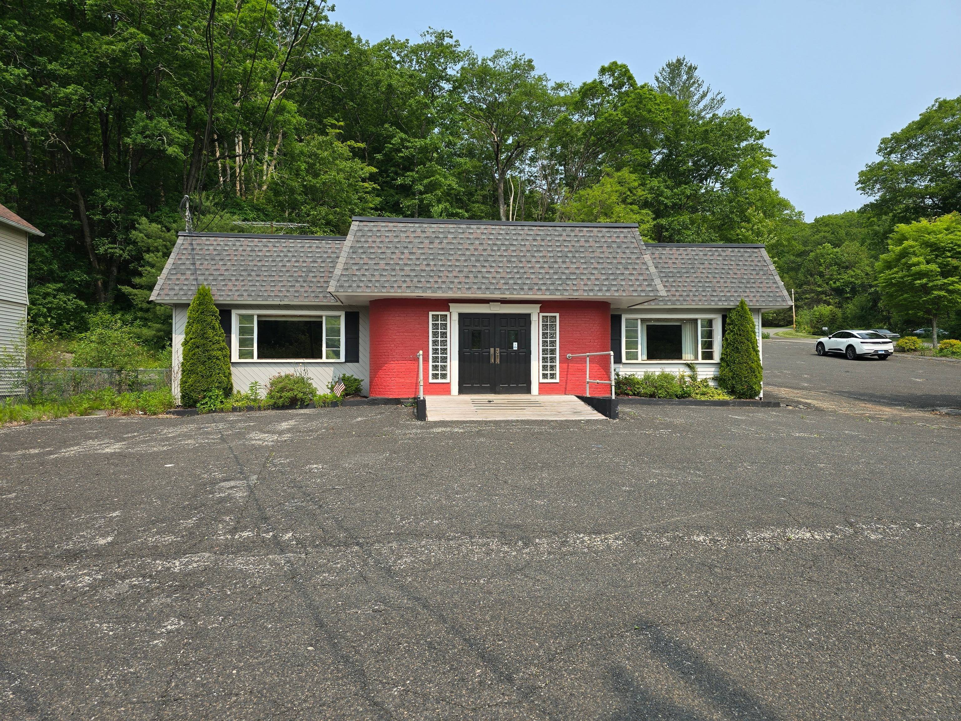 Former Showroom Office of Hocon Propane Gas.