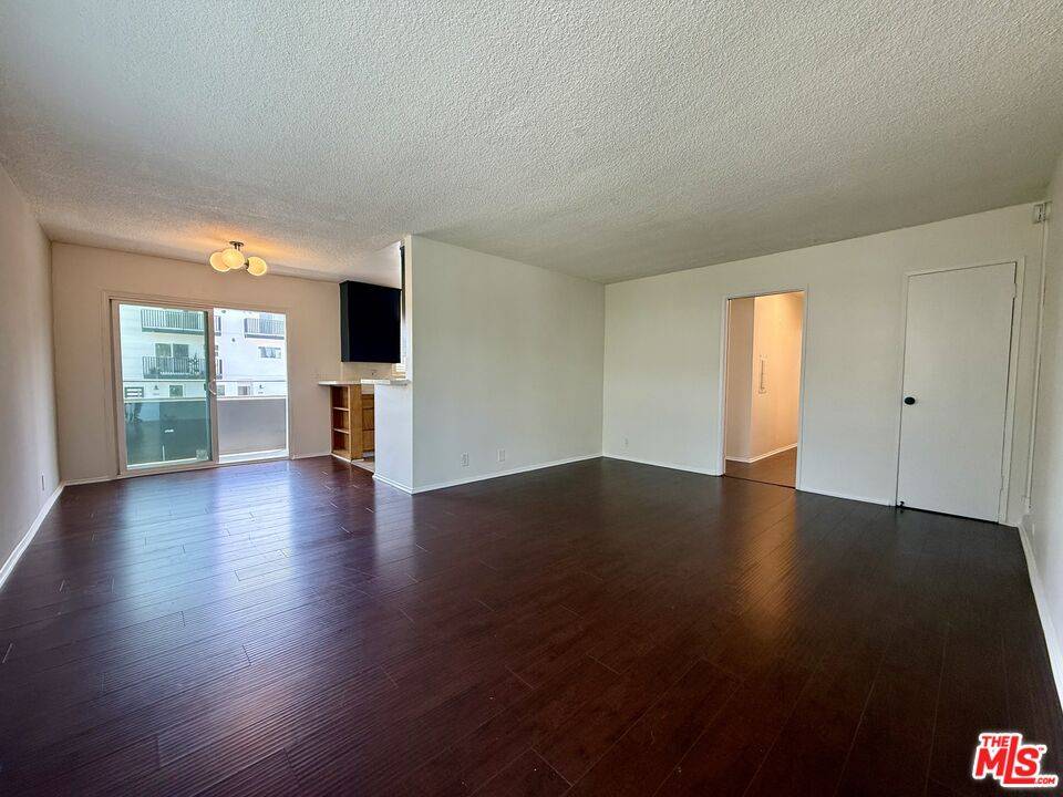 6350 Willoughby Ave 2BR Hancock Park La